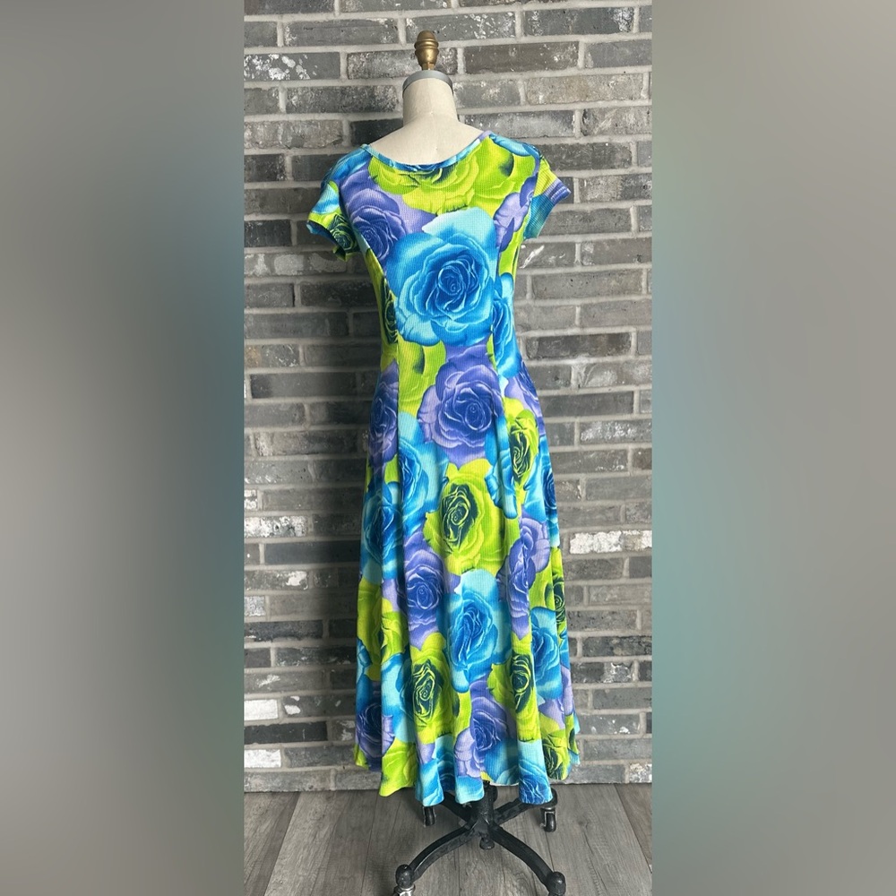 Vintage Y2K Style Rose Print Button-Front Maxi Dress - Picture 3 of 6